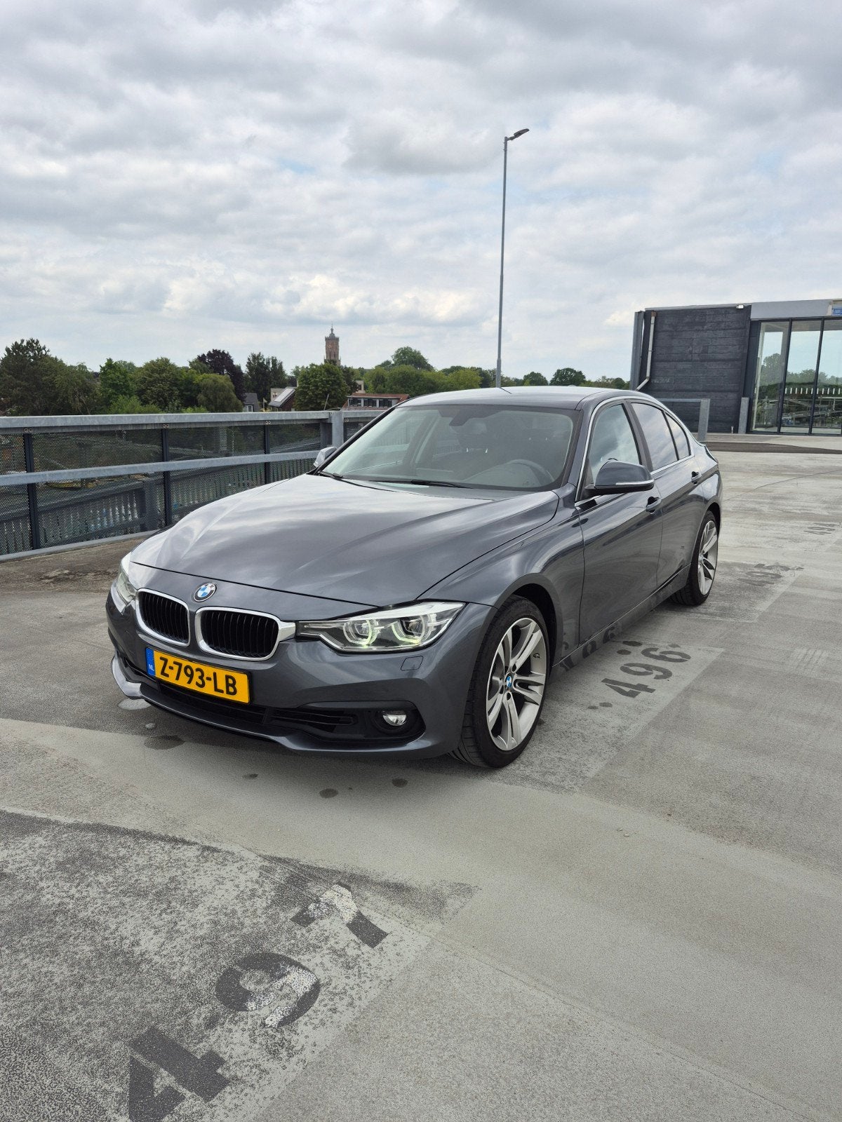 BMW 3-Serie 330i 252pk Aut 2018 Grijs, Auto's, BMW, 1800 kg, 4 cilinders, 1470 kg, Sedan
