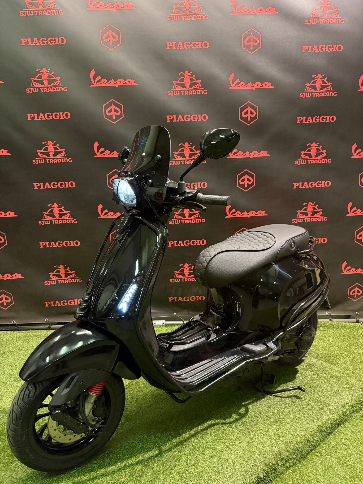 Vespa Sprint 2022 Brom! Black on Black / RS Zadel / Garantie
