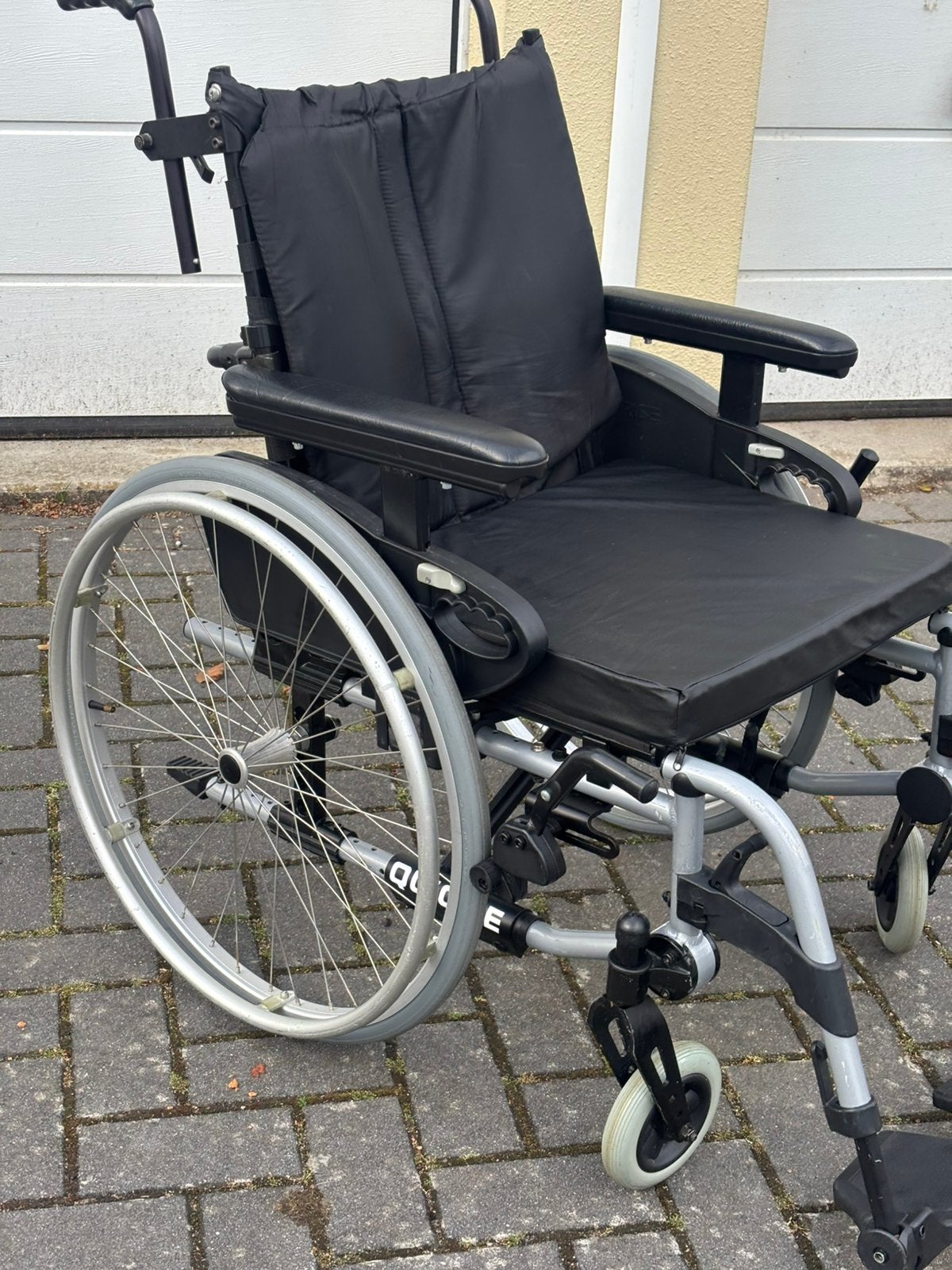Mooie lichtgewicht Quicki Helix inklapbare Rolstoel, Diversen, Meer info ☎️0️⃣6️⃣➖2️⃣0️⃣9️⃣0️⃣1️⃣0️⃣4️⃣0️⃣, Quicki Helix, Zo goed als nieuw