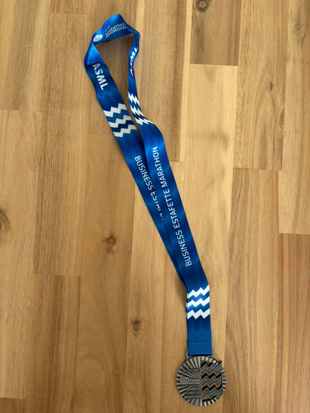 2 hardloopmedailles ASML Marathon Eindhoven, Ophalen, Nieuw