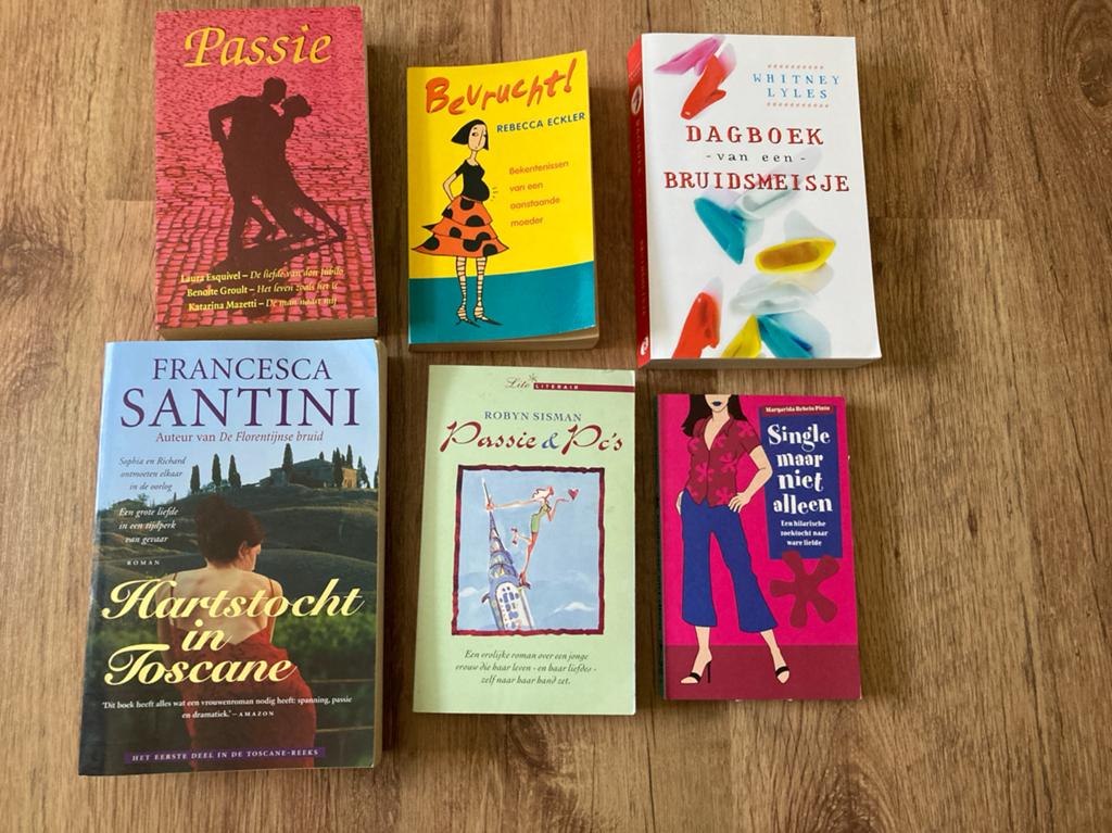 Vakantie boekenpakket: 6 Romans (o.a. Francesca Santini), Ophalen of Verzenden, Gelezen, Nederland