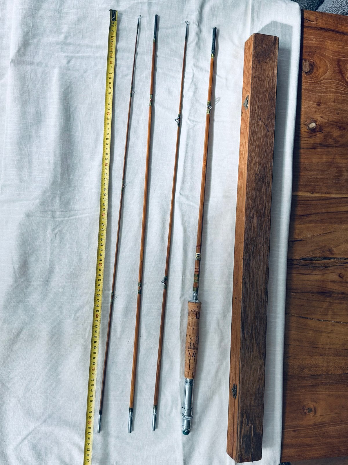 Vintage bamboe werp/vliegvis hengel met houten kist - Orient, Watersport en Boten, Ophalen of Verzenden, Gebruikt, Werphengel