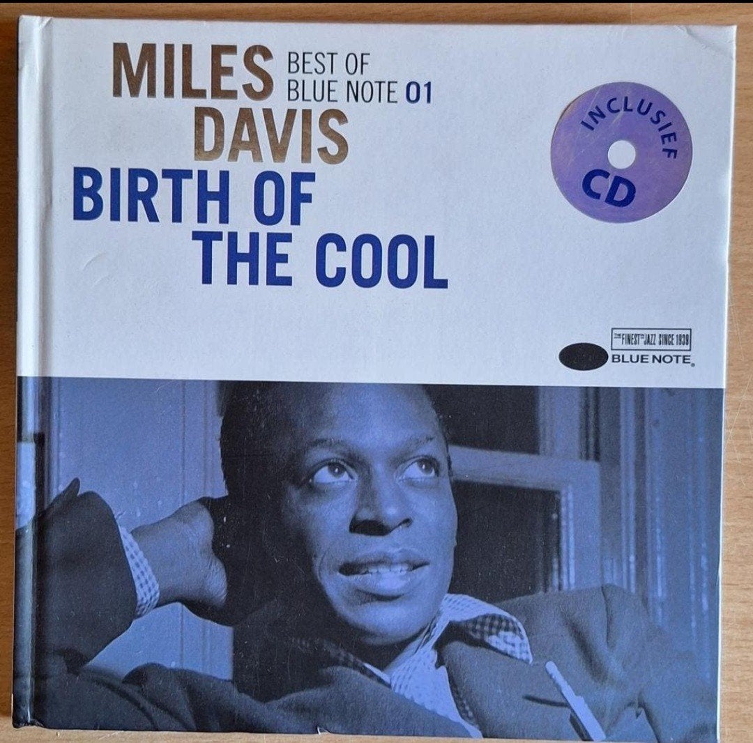 Miles Davis - Birth of the Cool CD + Boek (prima staat), Overige typen, Ophalen of Verzenden, Zo goed als nieuw, Bonusmateriaal