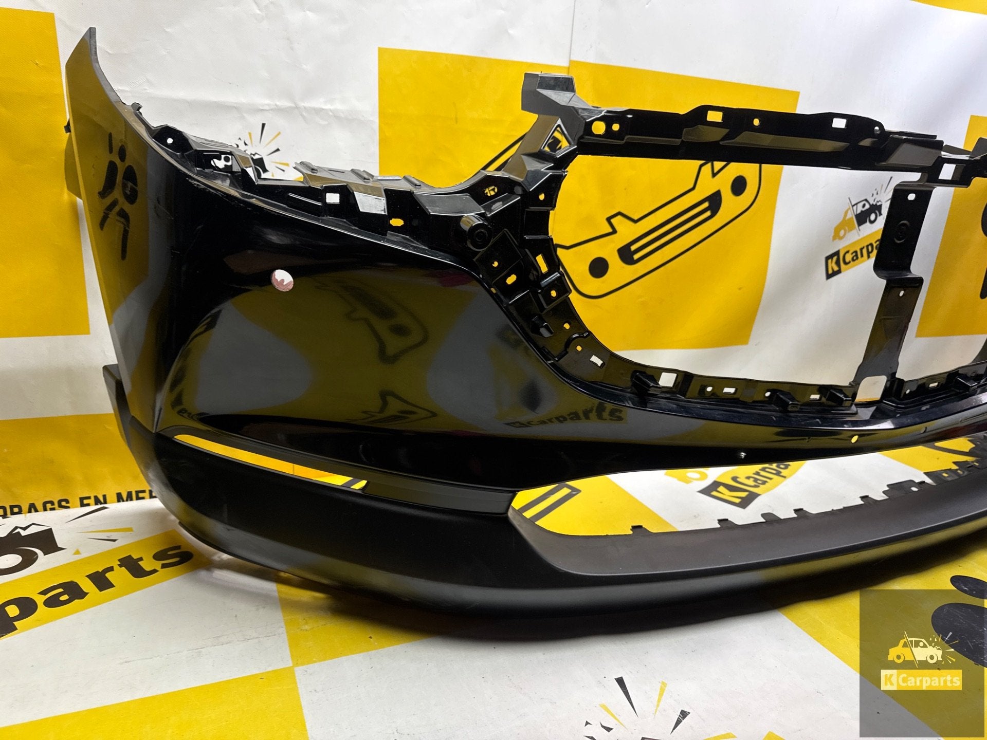 Mazda MX-30 voorbumper DFR5-5003 Origineel PDC, Gebruikt, Shinchi, Fuchu-Cho 3-1
730-8670  Hiroshima, Voor, Mazda Motor Corporation