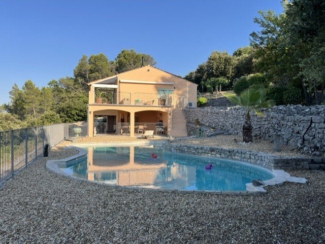 Nu speciale prijs. Mooi appartement te huur in Lorgues., In bergen of heuvels, Provence en Côte d'Azur, Tv, Appartement