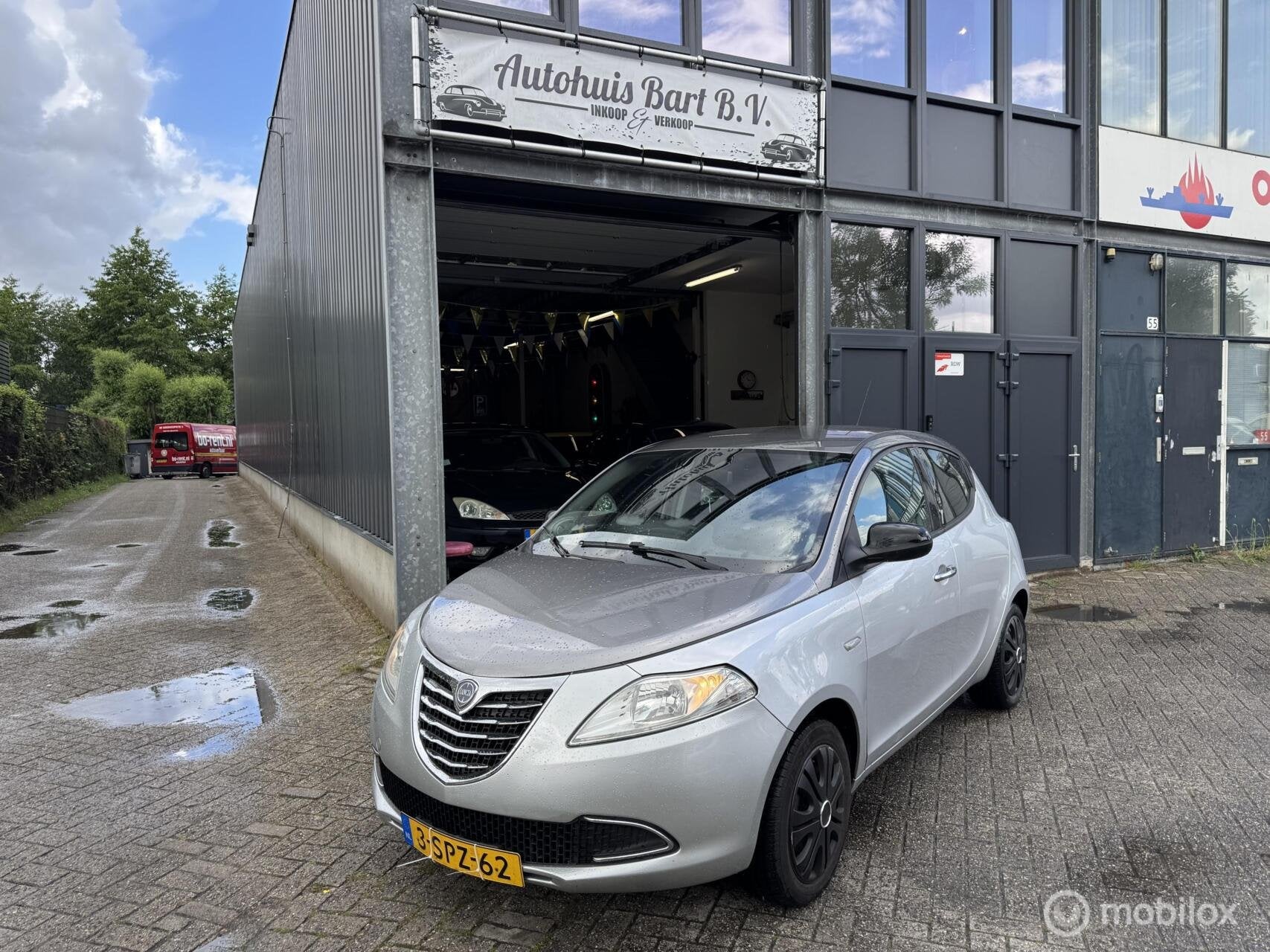 Lancia Ypsilon 0.9 TwinAir Platinum Automaat! Airco! Nieuwe, Euro 5, Origineel Nederlands, 955 kg, 2 cilinders