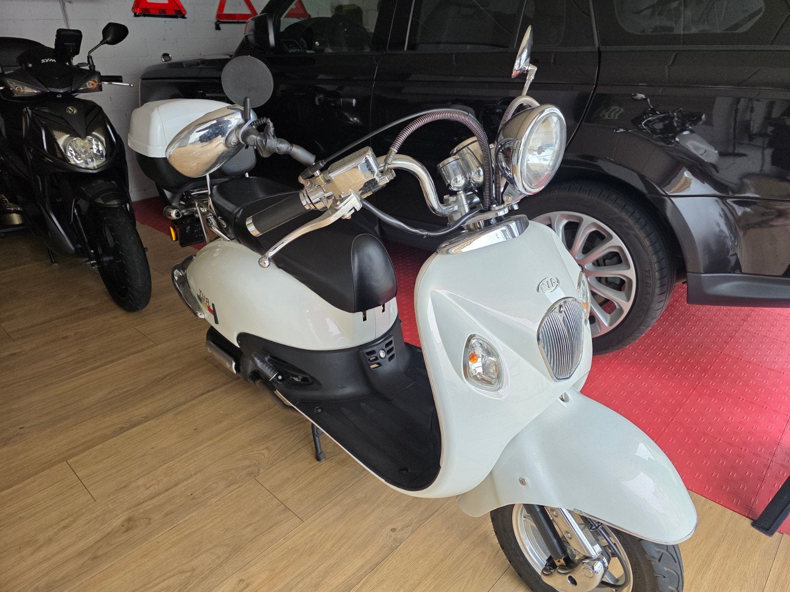 Scooter  van 2014 goed rijdende en  weinig km, Ophalen of Verzenden, Zo goed als nieuw, Benzine, Overige modellen
