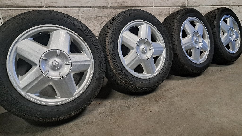 Lichtmetalen velgen Clio Megane Modus Lodgy Logan 185/60/15, Auto-onderdelen, Banden en Velgen, Gebruikt, 15 inch, Banden en Velgen