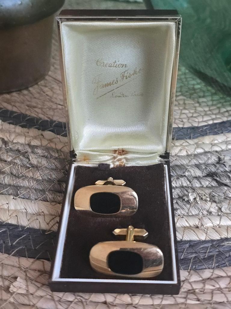 JAMES FISHER GOUDEN MANCHETKNOPEN MET ONYX INLEG €115, Sieraden, Tassen en Uiterlijk, Manchetknopen, Ophalen of Verzenden, Zo goed als nieuw