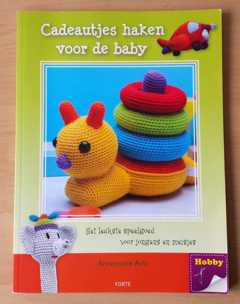 Cadeautjes Haken voor de Baby - Annemarie Arts - 2012, Gebruikt, Ophalen of Verzenden, Nvt, Patroon of Boek