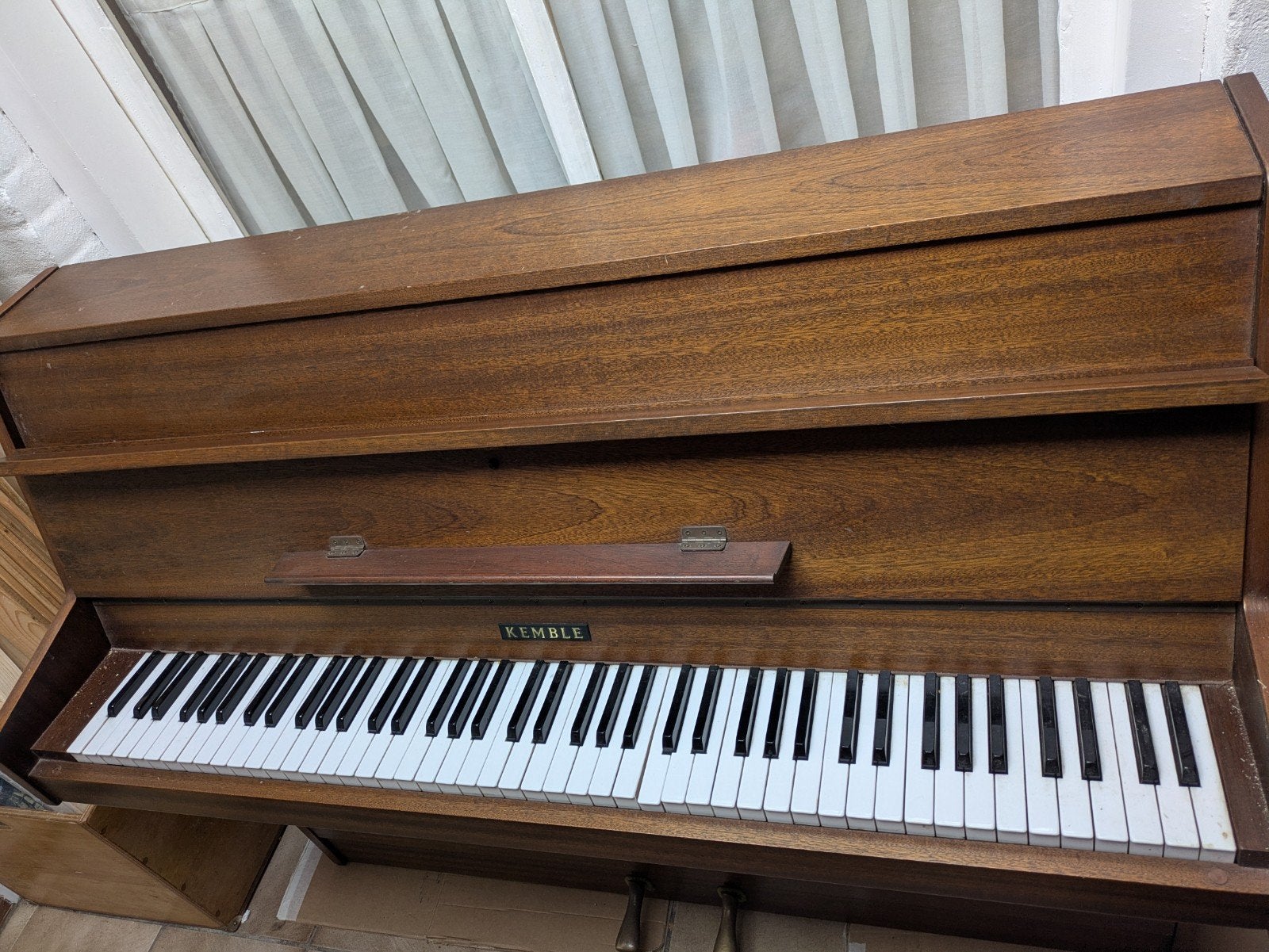 Kemble Piano - Goed werkend, kleine reparaties nodig, Muziek en Instrumenten, Ophalen, Gebruikt, Bruin, Piano