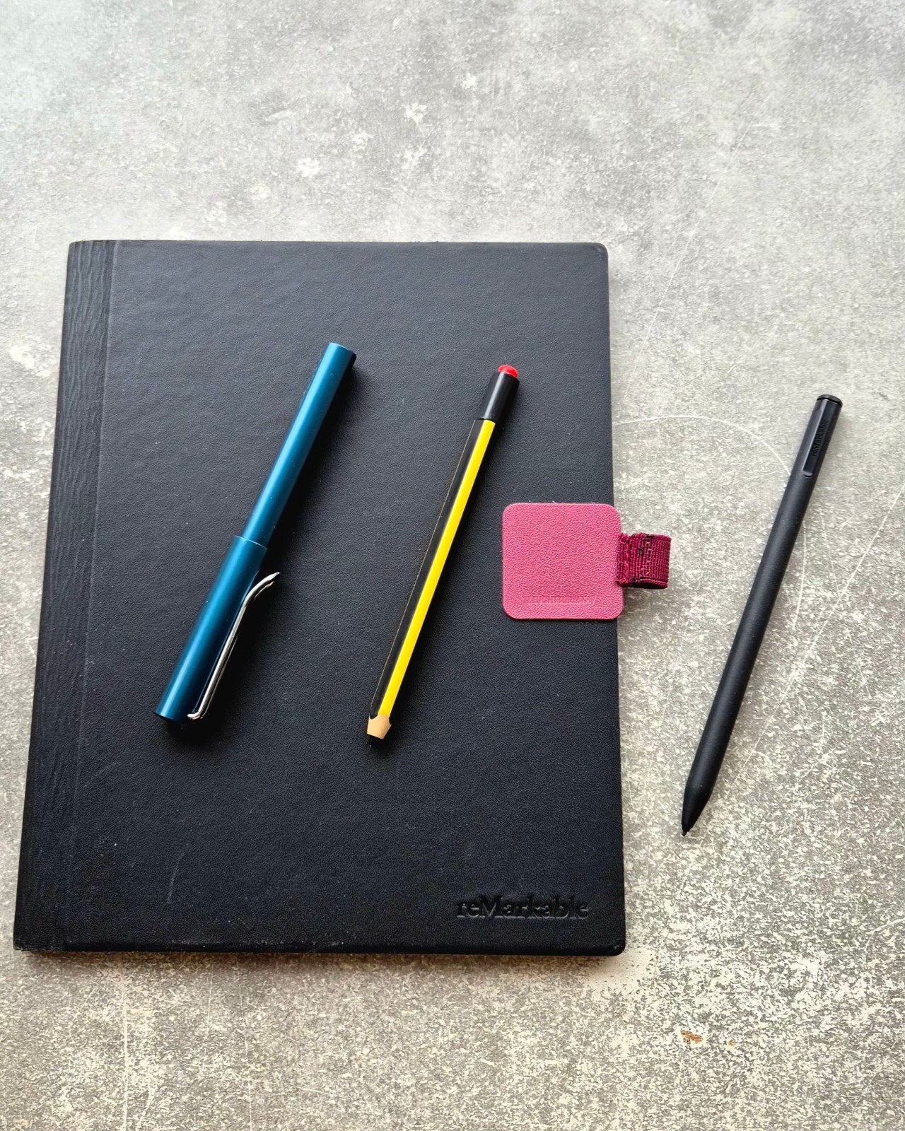 ReMarkable 2 met Bookfolio en 3 pennen - Uitstekende staat, ReMarkable, 8 GB, Ophalen of Verzenden, 10 inch of meer