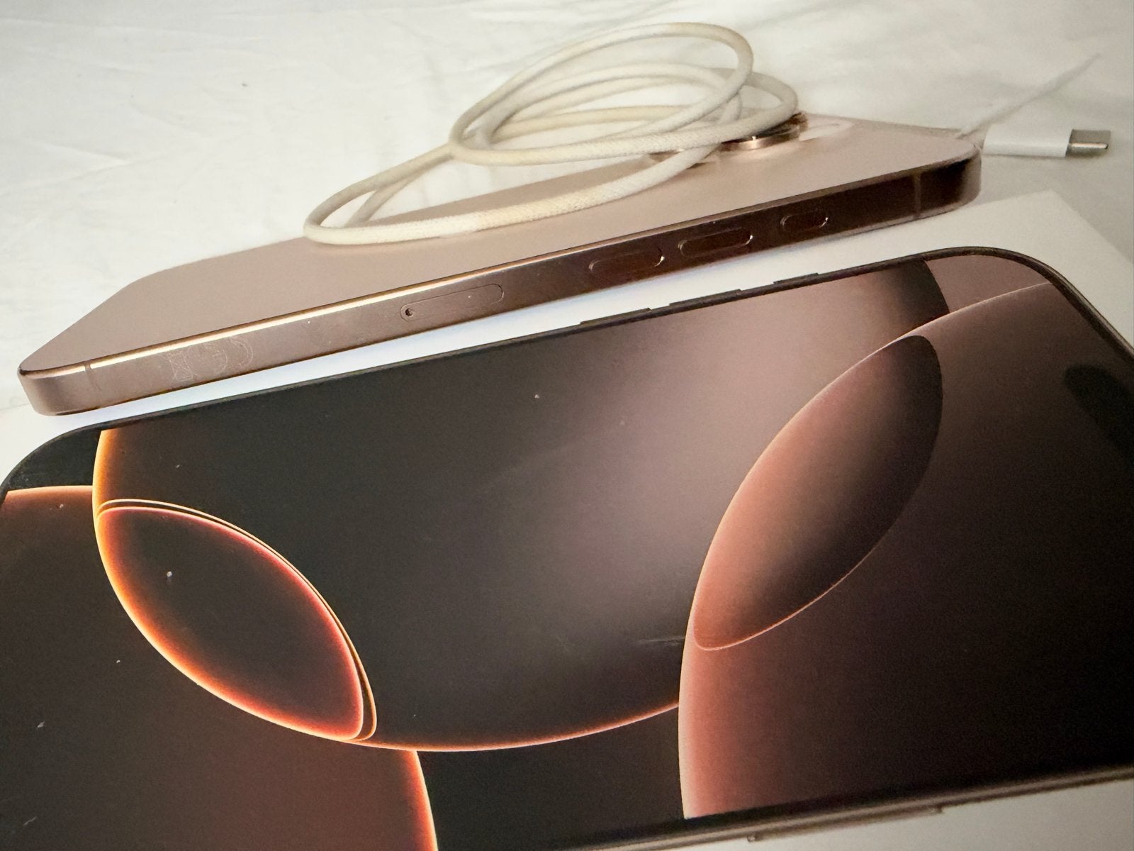 Foto 4 van iPhone 16 Pro Max 256 GB - 92% Batterijconditie