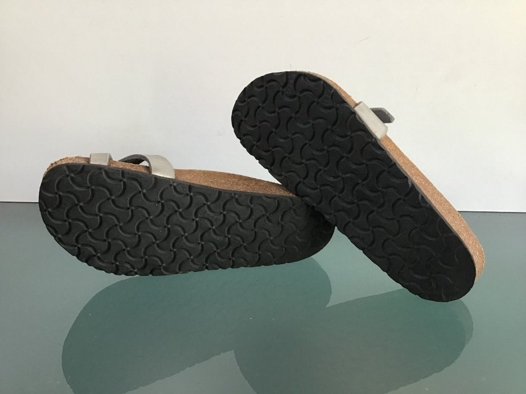 Birkenstock Piazza zilveren slippers 38 | Gratis verzenden, Kleding | Dames, Schoenen, Slippers, Overige kleuren, Verzenden, Zo goed als nieuw