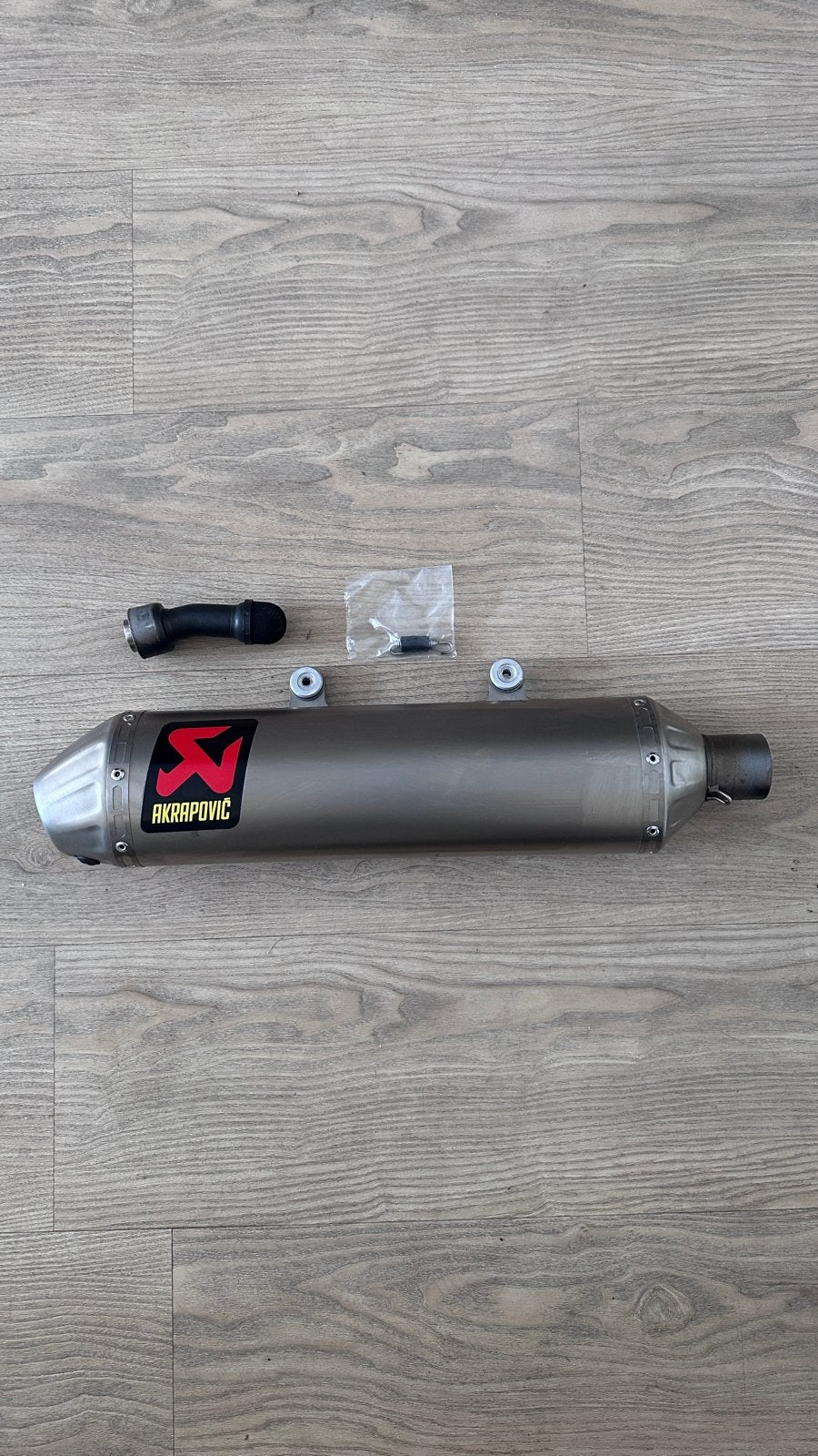 Akrapovic demper, Ophalen, Gebruikt