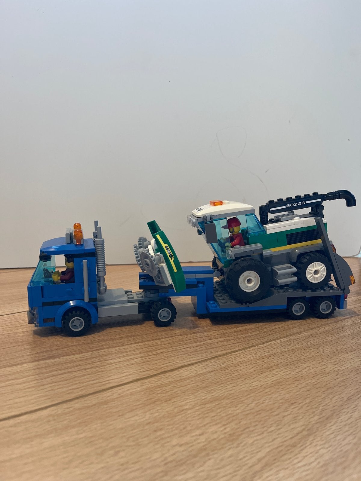LEGO City 60223 Harvester Transport met maaidorser, Ophalen of Verzenden, Zo goed als nieuw, Overige merken