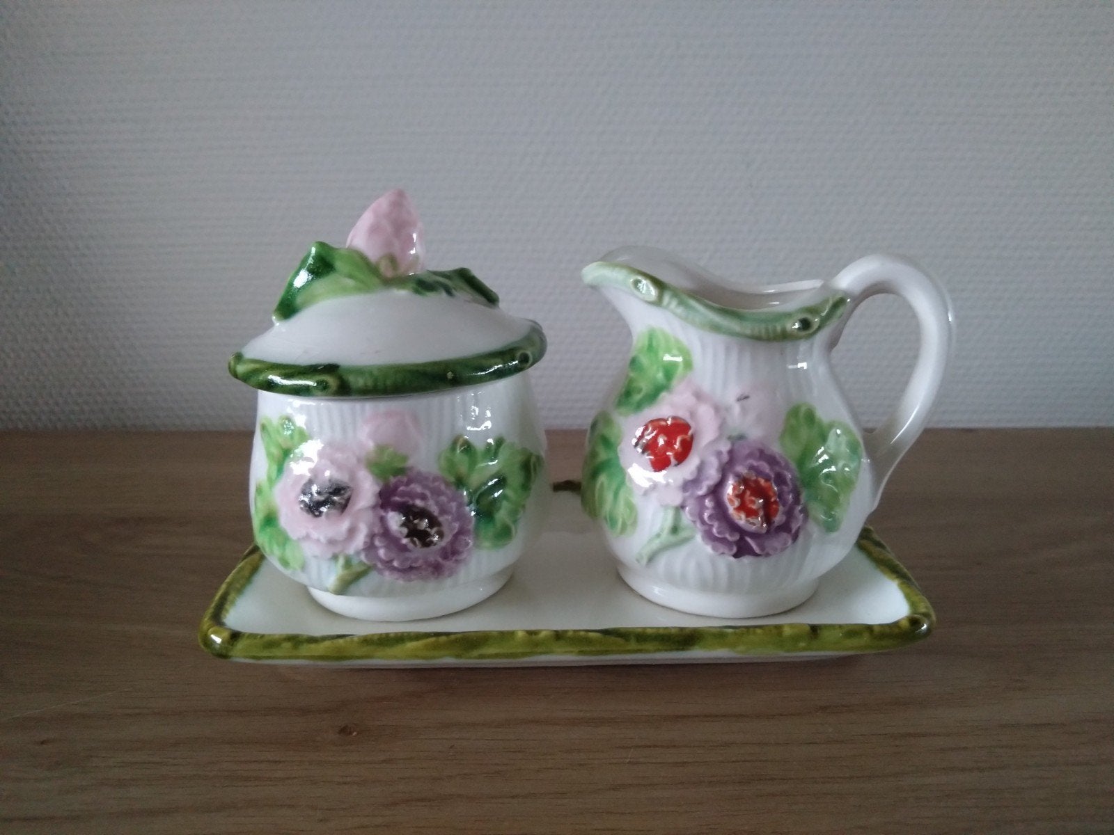 Unieke suikerpot, melkkannetje en dienblad Japan, Huis en Inrichting, Gebruikt, Keramiek, Overige typen, Vintage