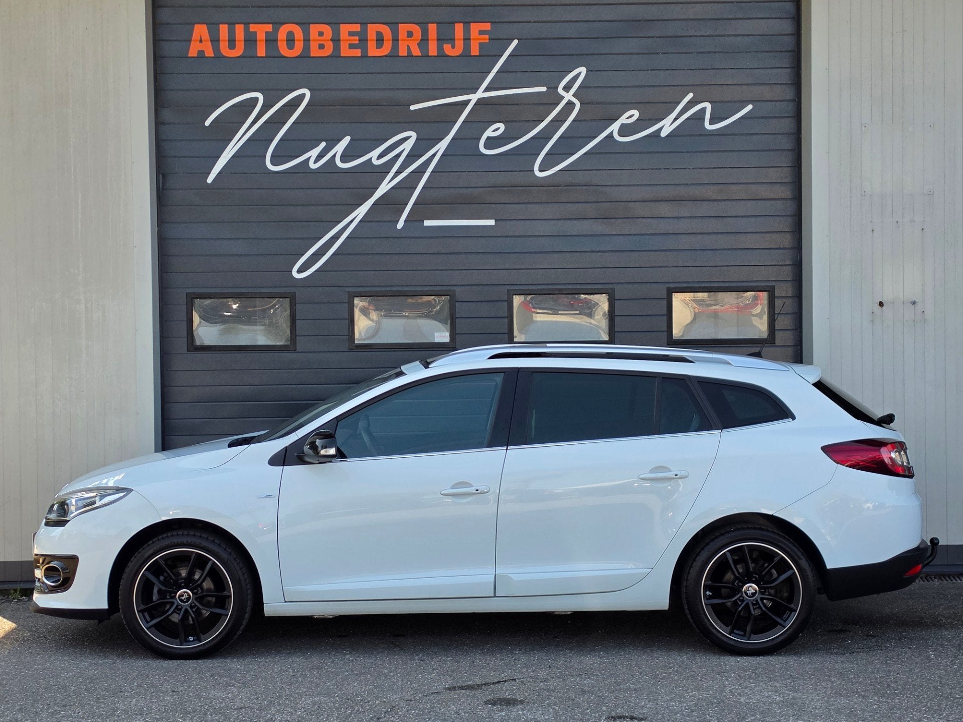Renault Mégane Estate 1.2 TCe Bose|Panoramadak|Automaat|Tre, Auto's, Euro 5, Stof, Zwart, 4 cilinders