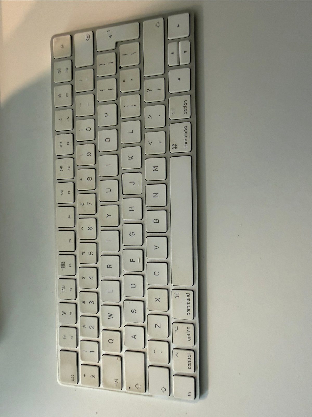 Apple Magic Keyboard - Qwerty - Draadloos, Computers en Software, Toetsenborden, Ophalen of Verzenden, Qwerty, Zo goed als nieuw