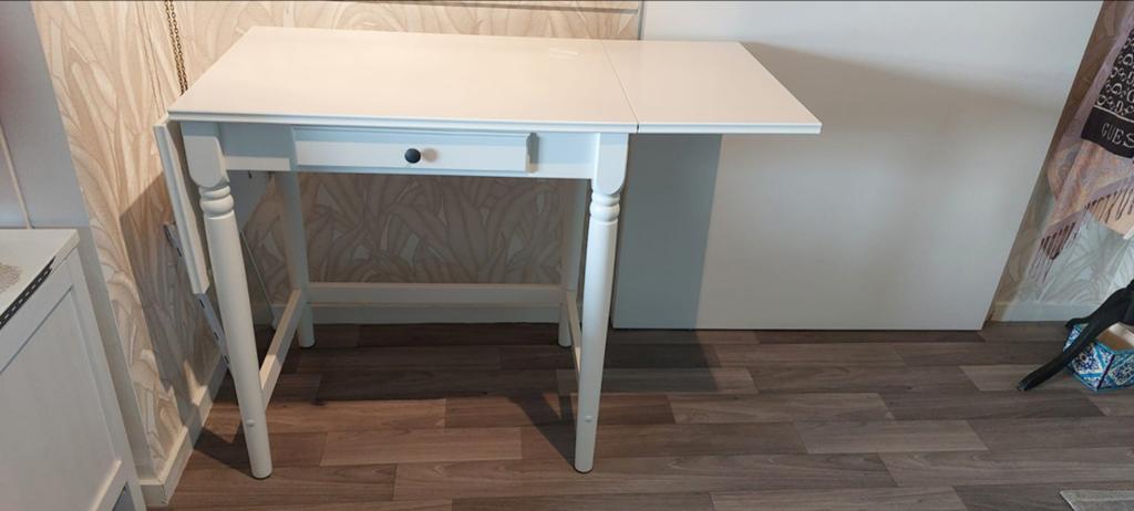 Witte inklapbare houten tafel met lade ophalen in Amsterdam, Huis en Inrichting, Tafels | Eettafels, Ophalen, 100 tot 150 cm, 50 tot 100 cm