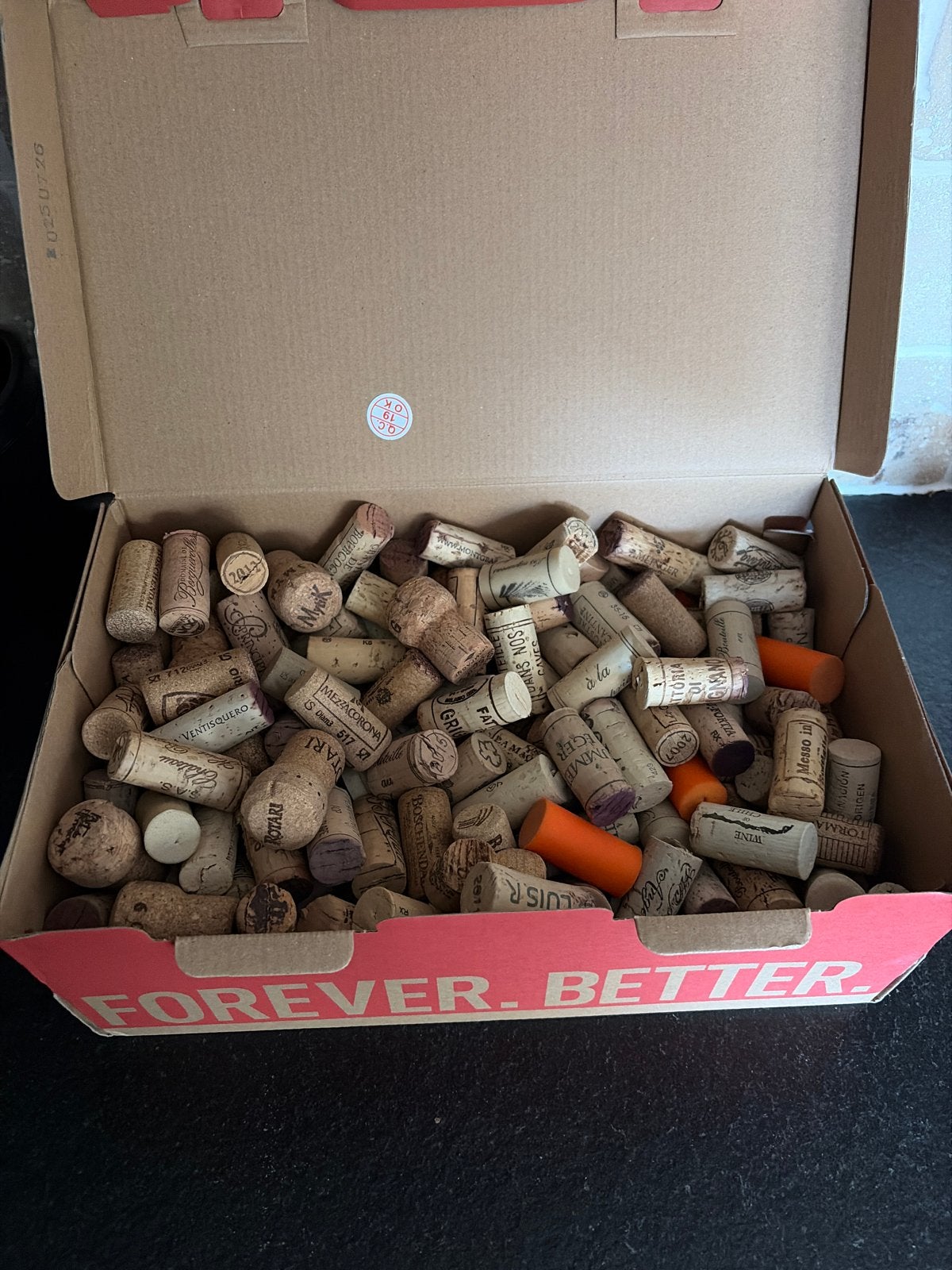 200 gebruikte kurken voor decoratie of knutselen, Ophalen of Verzenden, Gebruikt