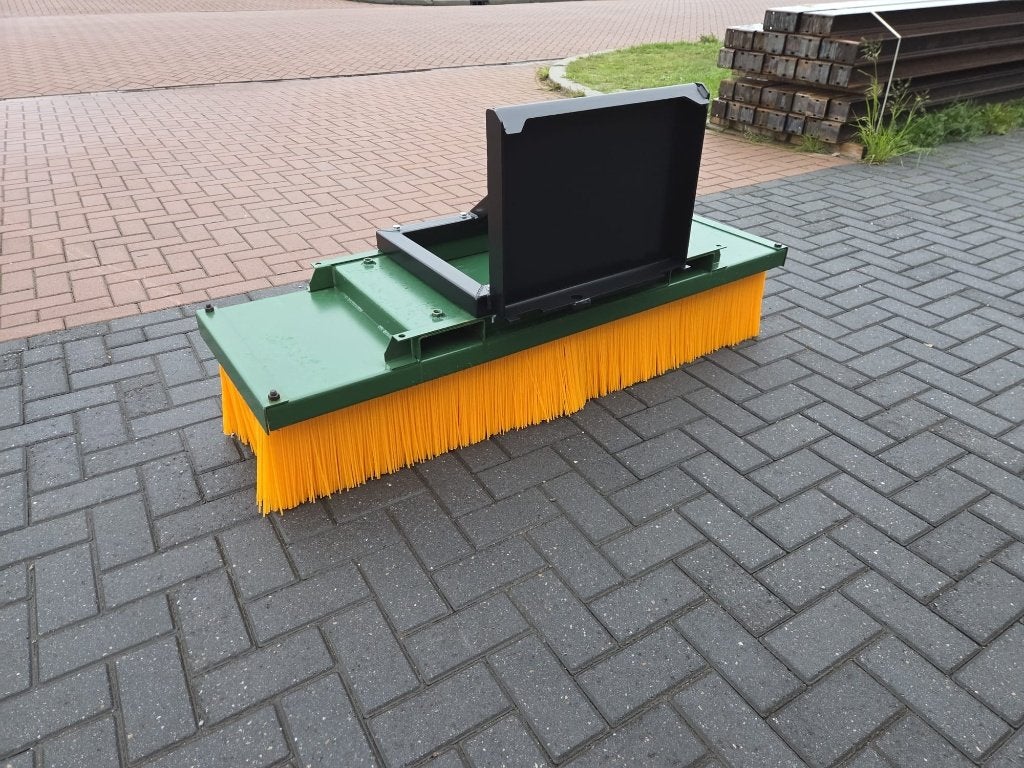 Blokbezem Knikmops Giant, Ophalen of Verzenden, Vematechniek, Info@vematechniek.nl, Rietdekker 3