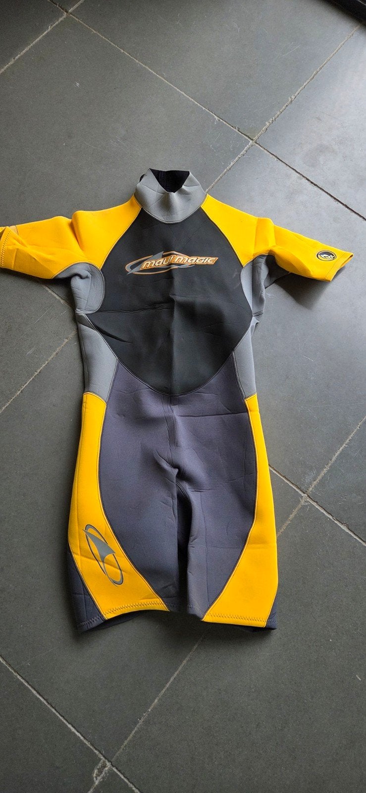 Maui Magic Wetsuit Maat L / 52 - Geel/Grijs/Zwart, Wetsuit, Gebruikt, Dame of Heer, Ophalen of Verzenden