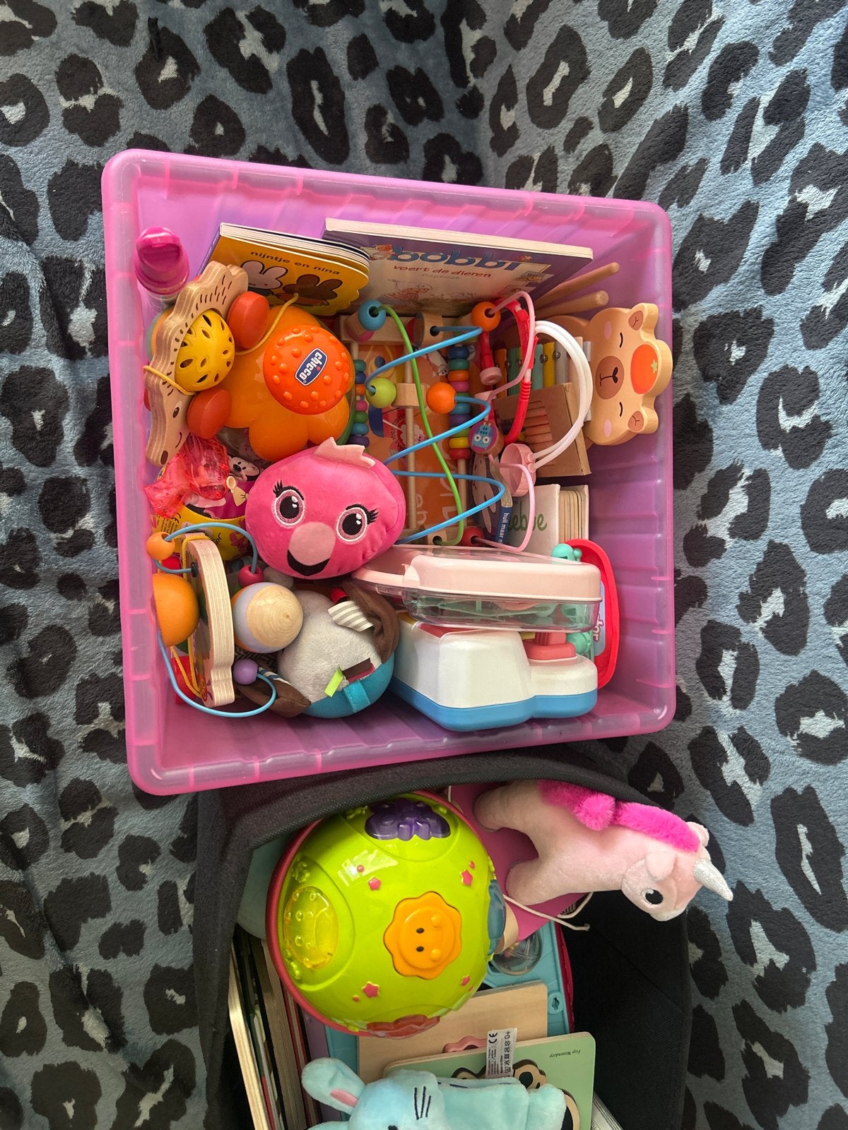 Twee dozen  met divers speelgoed voor baby's en peuters, Ophalen, Zo goed als nieuw, Jongen of Meisje