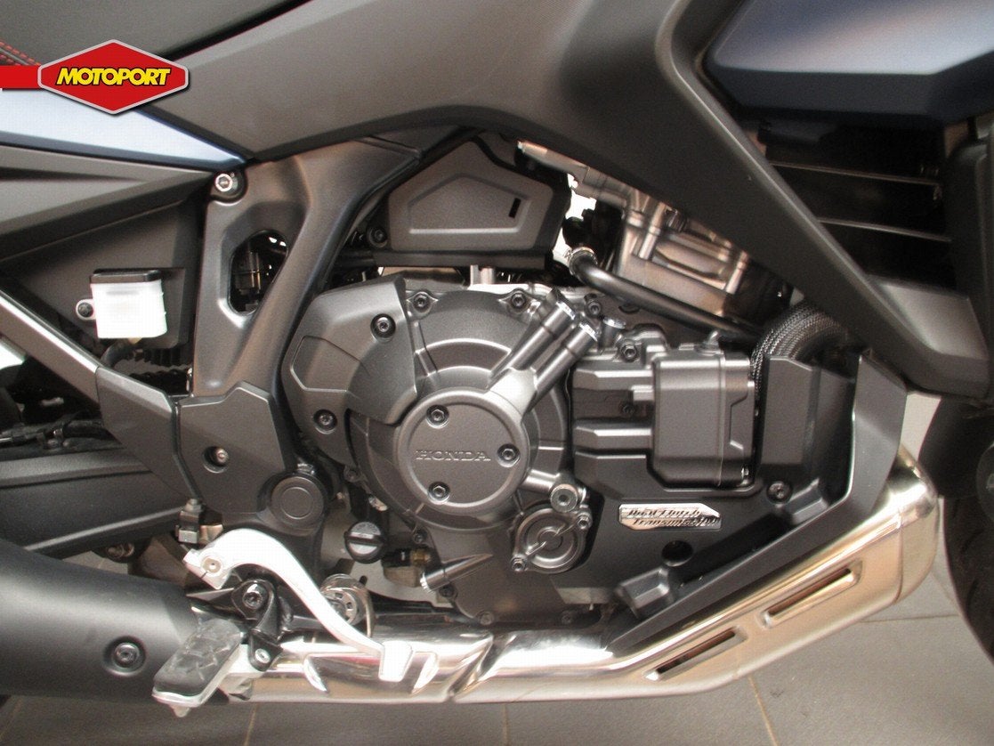 Honda NT 1100 DCT (bj 2024), Doornveld 180-184
B-1731  ZELLIK, BE, Honda Motor Europe Ltd, Belgian Branche, Bedrijf, Meer dan 35 kW