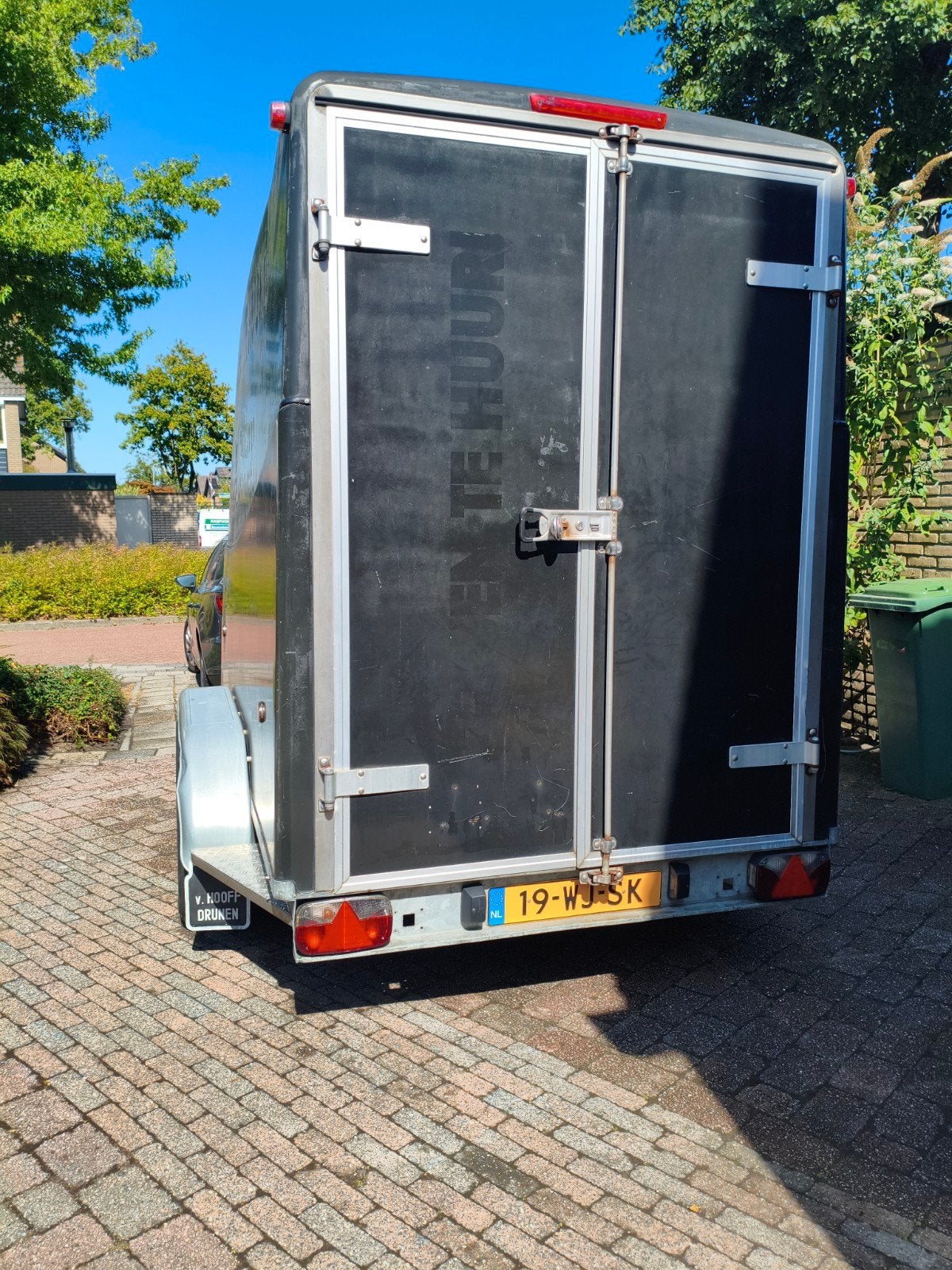 XXTRAIL Polyester Gesloten Aanhangwagen - 2000 kg, Auto diversen, Aanhangers en Bagagewagens, Ophalen, Gebruikt