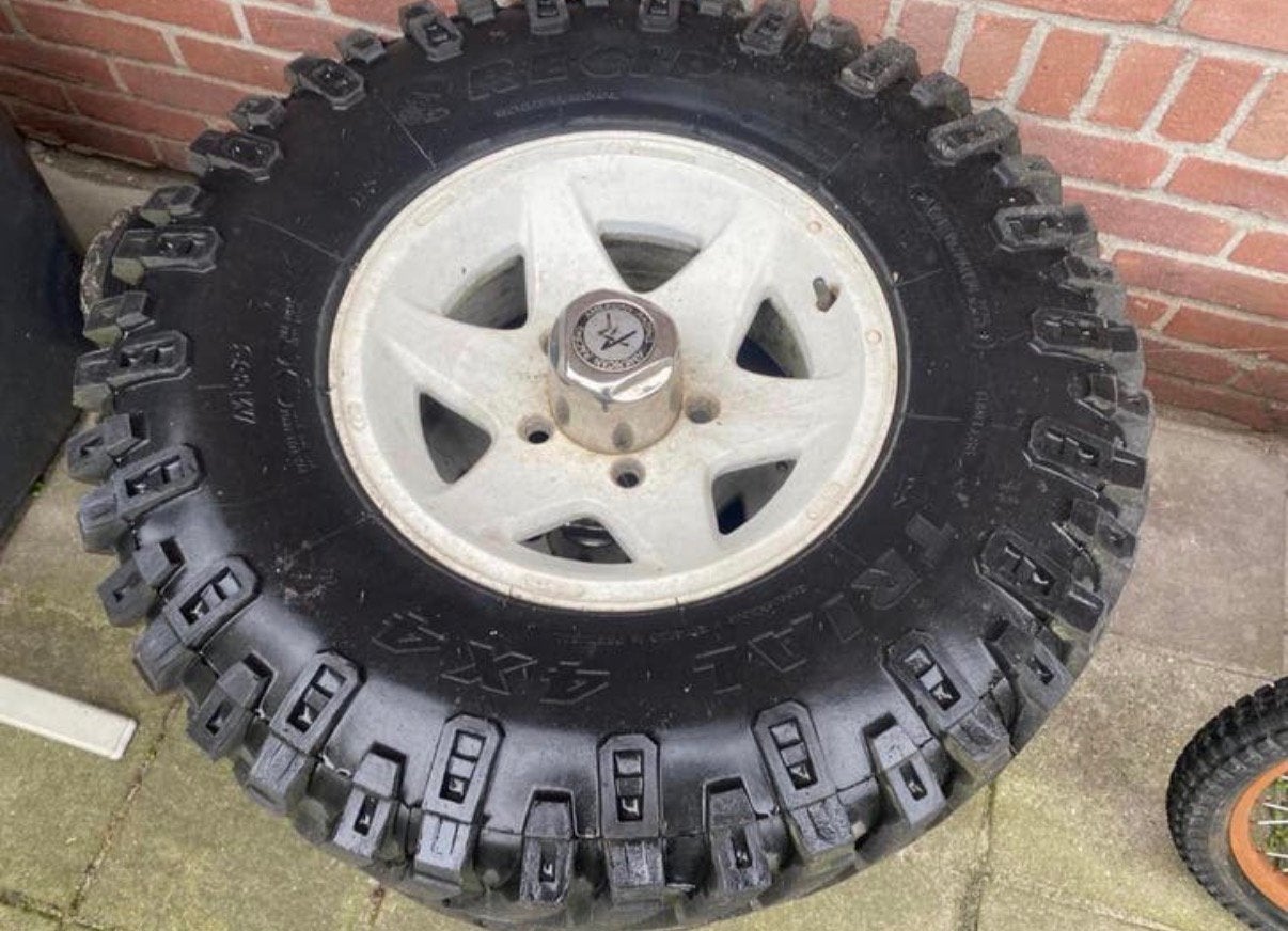 Aluminium off-road velgen met nette banden suzuki vitara, Ophalen of Verzenden, Zo goed als nieuw