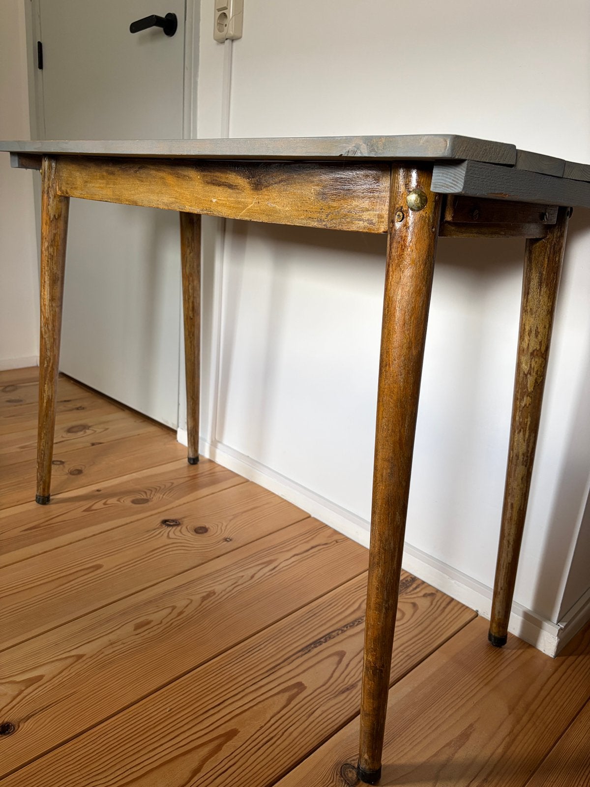 Vintage bureau met grey wash houten blad, Huis en Inrichting, Bureaus, Ophalen, Gebruikt, Hout, Vintage