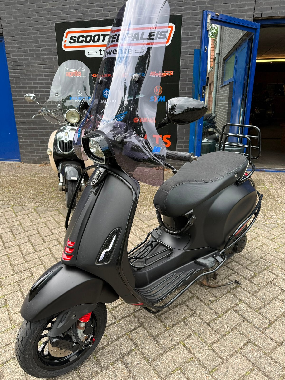 Vespa Sprint 2021 full option 4000km, Ophalen, Zo goed als nieuw, Benzine