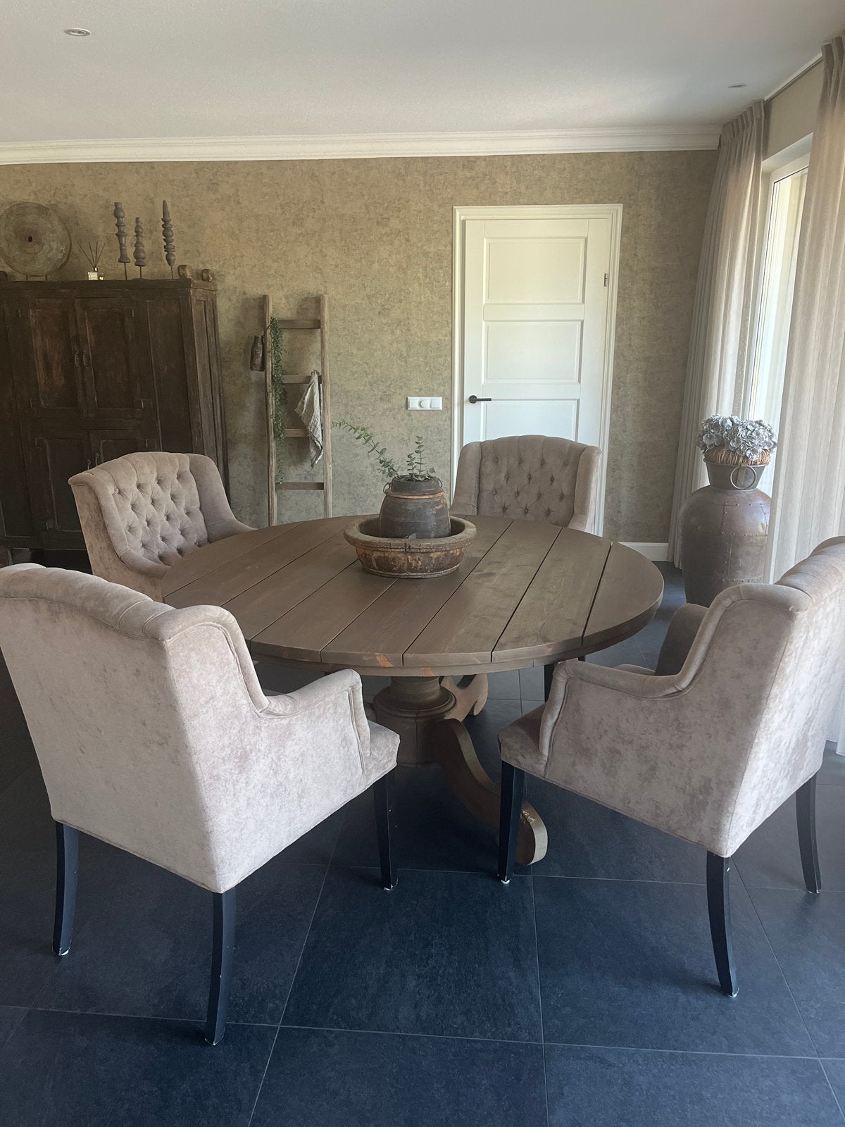 Ronde eettafel met 4 stoelen - Landelijke stijl, Ophalen, Gebruikt, 100 tot 150 cm, 150 tot 200 cm