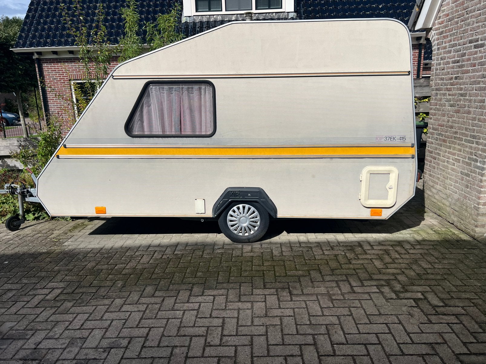 Nette kip mini caravan 37 EK-415, Standaardzit, Kip, Tot en met 2, Kachel
