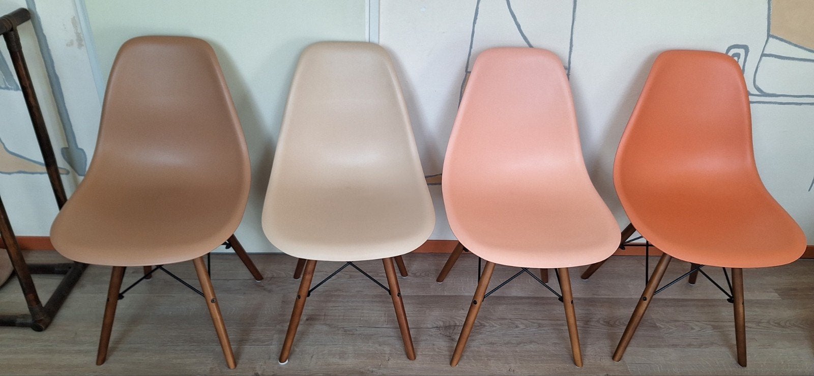 4 kuipstoeltjes met houten poten, Hout, Gebruikt, Overige kleuren, Ophalen of Verzenden