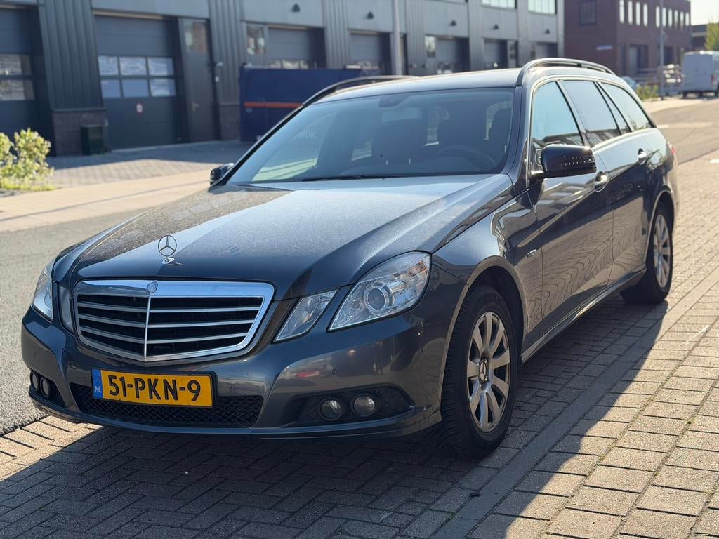 Mercedes-Benz E-Klasse E200 CGI Blueefficiency Aut. 2011, Auto's, Achterwielaandrijving, 4 cilinders, 1796 cc, Origineel Nederlands
