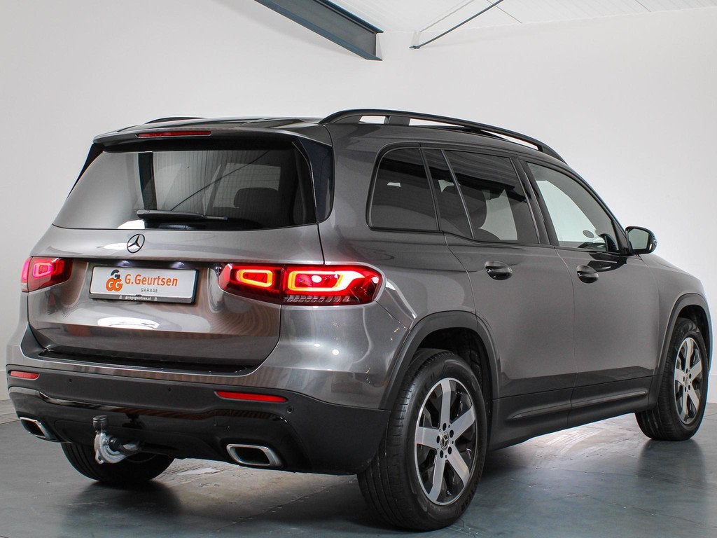 Mercedes-Benz GLB 180 Luxury 7-Persoons, Panoramadak, Leder,, Auto's, Mercedes-Benz, 136 pk, Gebruikt, 4 cilinders, 7 stoelen