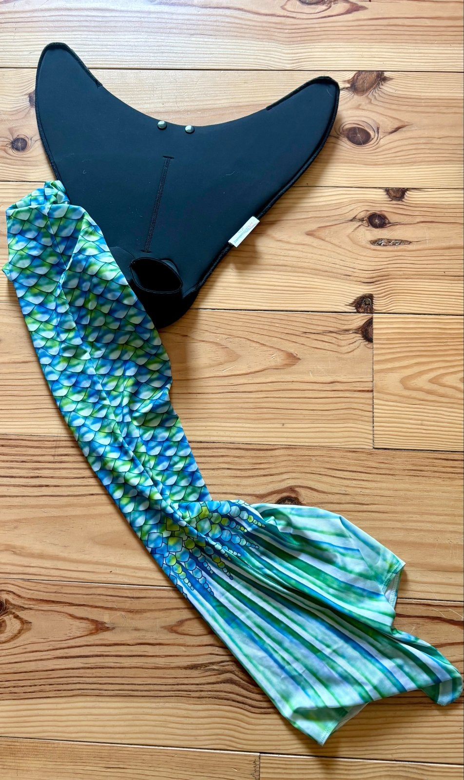 Zeemeerminstaart met monovin - Groen/Blauw maat 120-128, Ophalen of Verzenden, Gebruikt