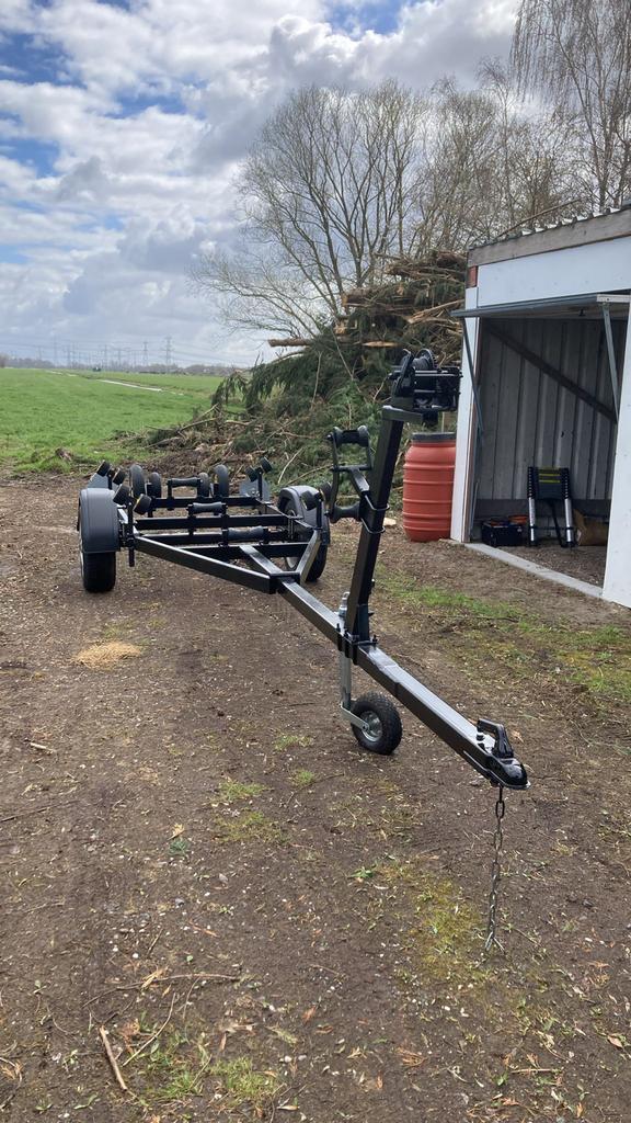 PEGA Kanteltrailer 1500kg voor boten tot 6 meter, Watersport en Boten, Boottrailers, Ophalen, Gebruikt, 1500 tot 3000 kg, Kantelbaar