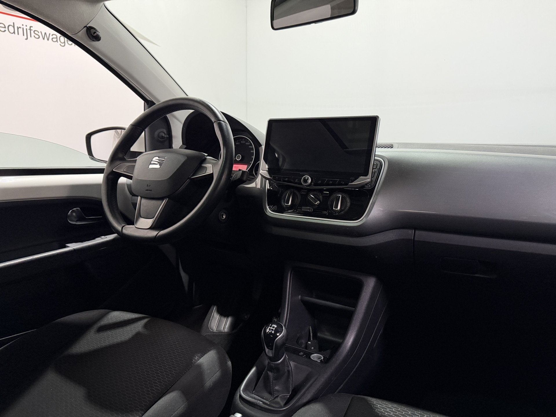 SEAT Mii 1.0 Style Chic - 55kw / 75pk - Pano / Camera, Auto's, Euro 5, Gebruikt, 4 stoelen, Mii