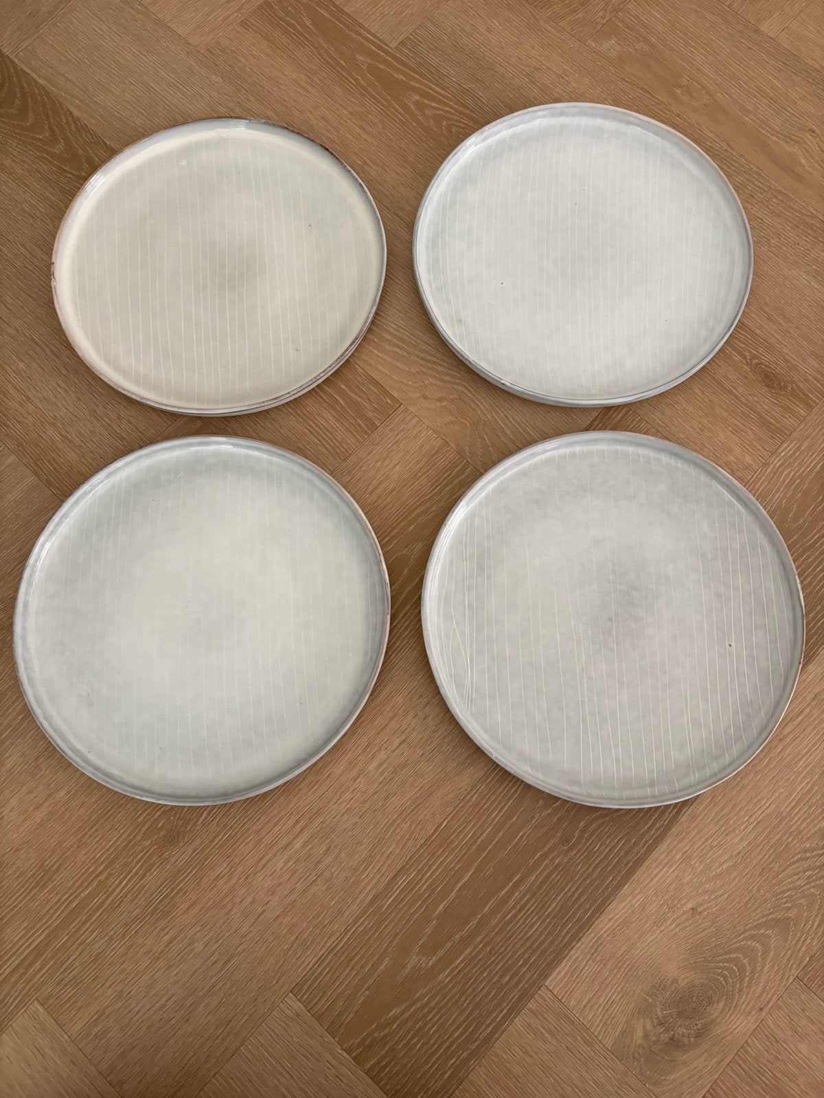 Set nieuwe borden. Dinerborden 28cm Lavandoux, Overige merken, Nieuw, Ophalen of Verzenden, Bord(en)