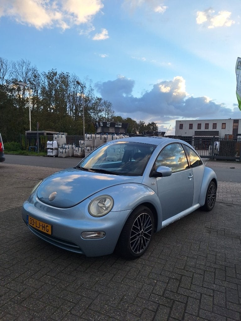 Volkswagen Beetle (Kever) 1.6 2003 Blauw, Beetle (Kever), Handgeschakeld, 1000 kg, 57 €/maand