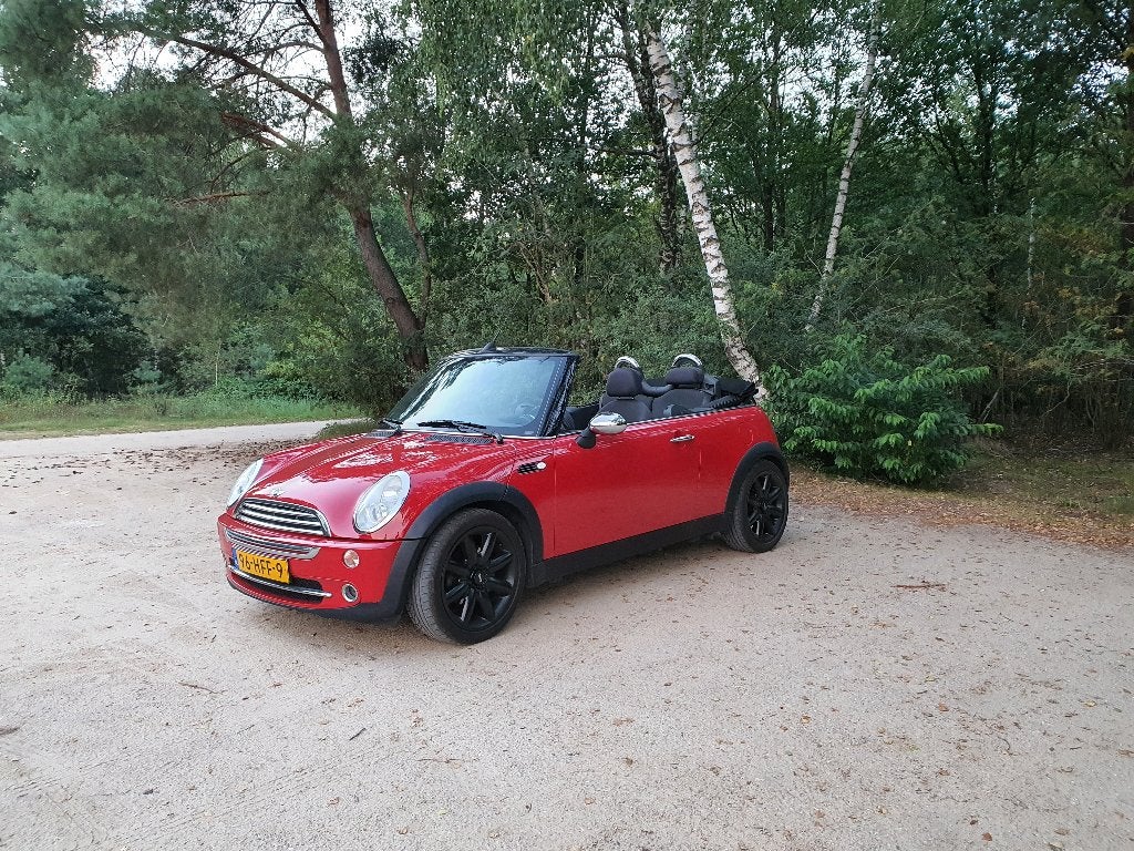 Mini 1.6 16V ONE Cabrio 2005 Rood, Auto's, Mini, Particulier, Cabrio, Airconditioning, Bluetooth, Centrale vergrendeling, Elektrische ramen