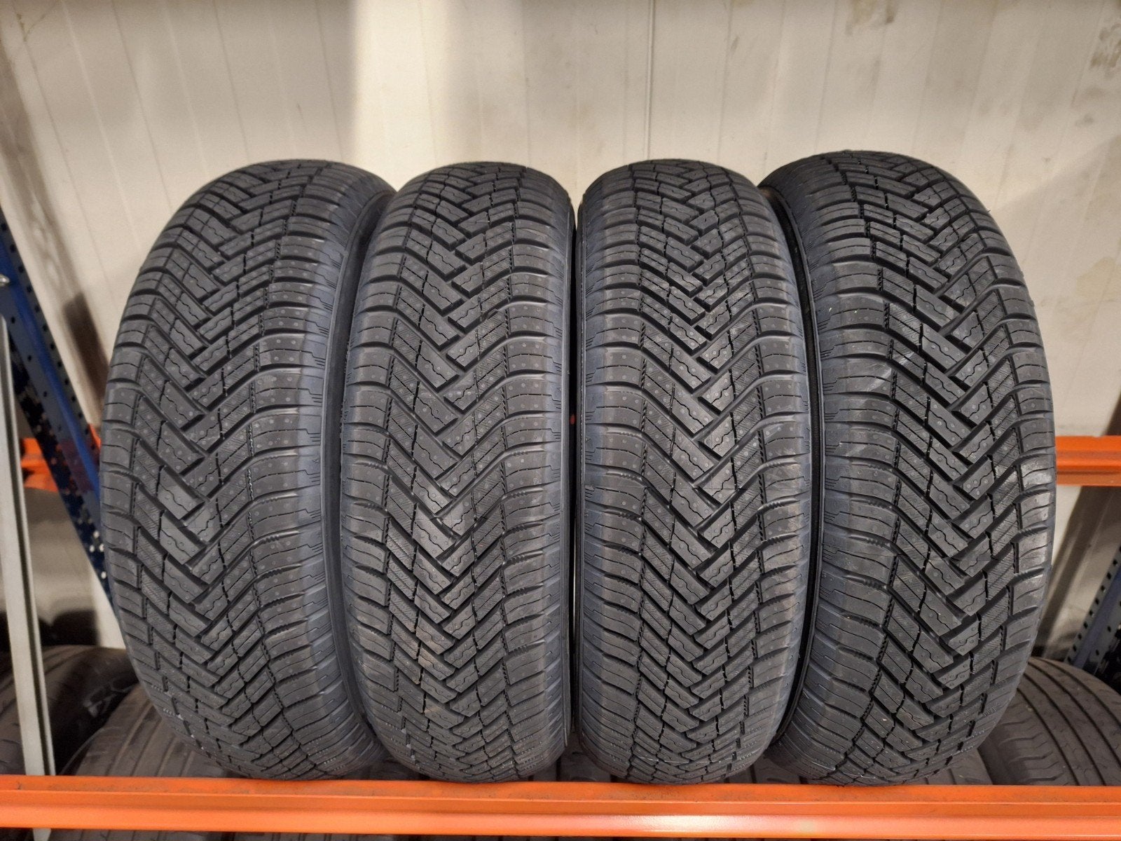 nieuwe all season banden 155/65R14   1556514, Auto-onderdelen, Ophalen, 14 inch, 155 mm, Info@bandenserviceraalte.nl