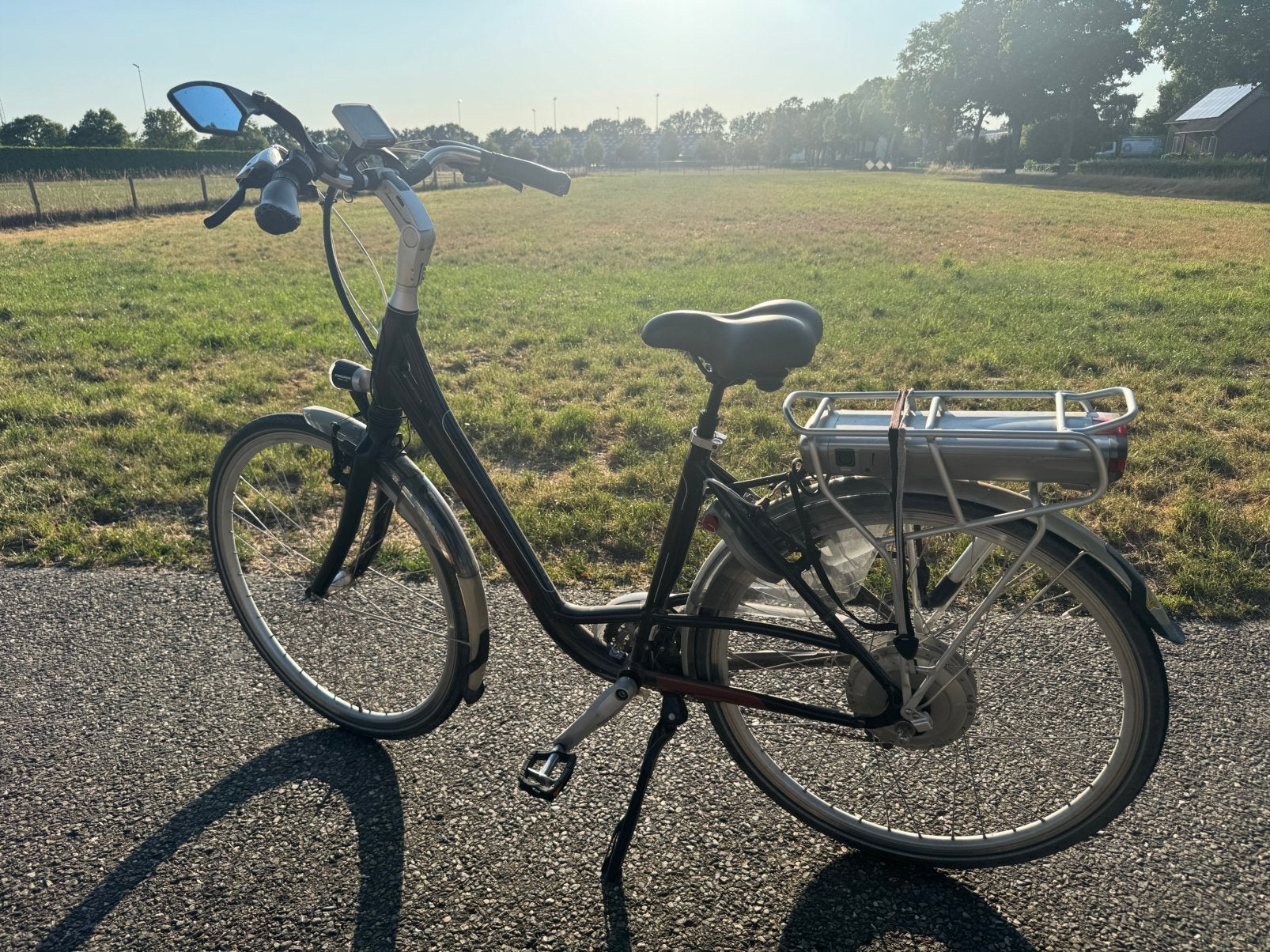 Elektrische fiets actieradius 70 km 5000 km gelopen, Zo goed als nieuw, 51 tot 55 cm, 50 km per accu of meer, Ophalen