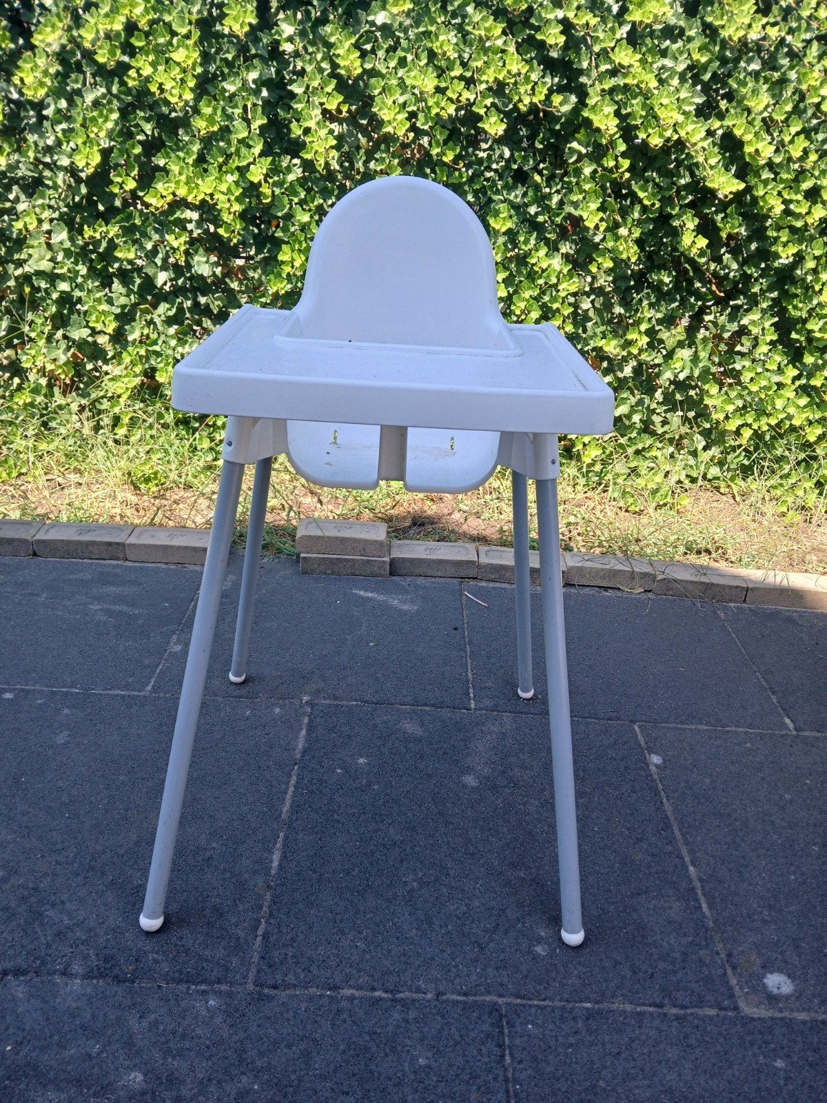 Witte kinderstoel met eetblad, Kinderen en Baby's, Ophalen, Gebruikt, Overige typen, Afneembaar eetblad
