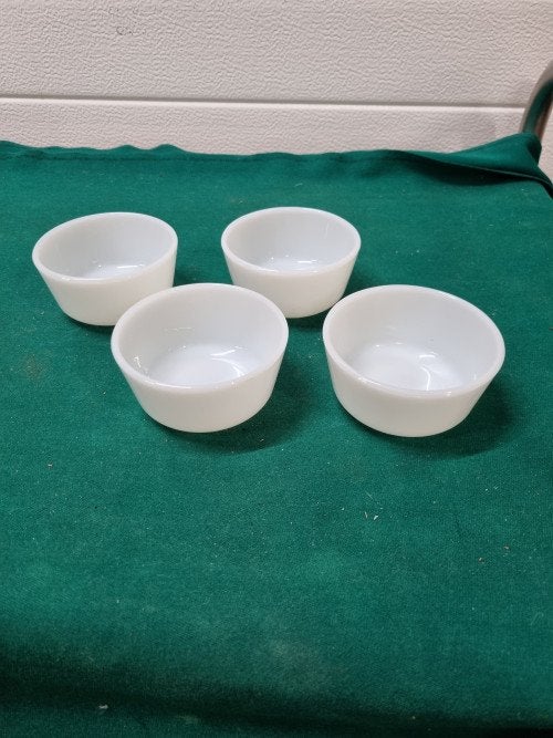 -	Oven magnetron schaaltjes melkglas, Ophalen of Verzenden, 'T Olde Gre-j, Info@toldegrej.nl, Endepoelstraat 20f Didam