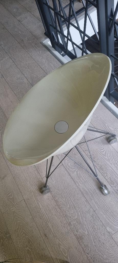 Kartell EroS 5-poot / Eiffel met wieltjes, wit, Huis en Inrichting, Stoelen, Gebruikt, Wit, Design, Ophalen of Verzenden