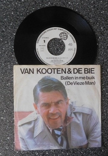 Van Kooten & De Bie - ballen in me buik (vanaf € 5,00), Cd's en Dvd's, Vinyl | Nederlandstalig, Ophalen of Verzenden, Zo goed als nieuw